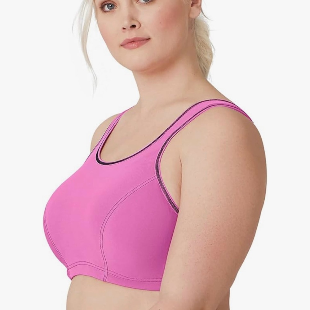 ✨NWT✨ Black Glamorise Sports Bra, BLACK, 48D